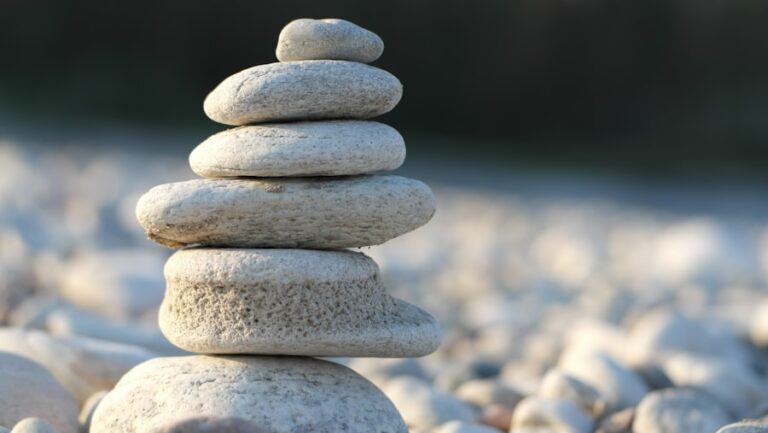 Photo "10 steps to build a balanced and happy life"