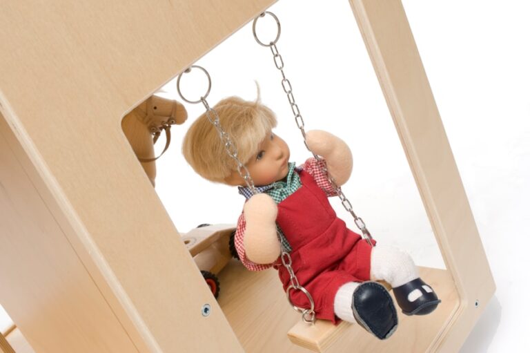 Photo "5 tips to prevent accident risks at home with the child"