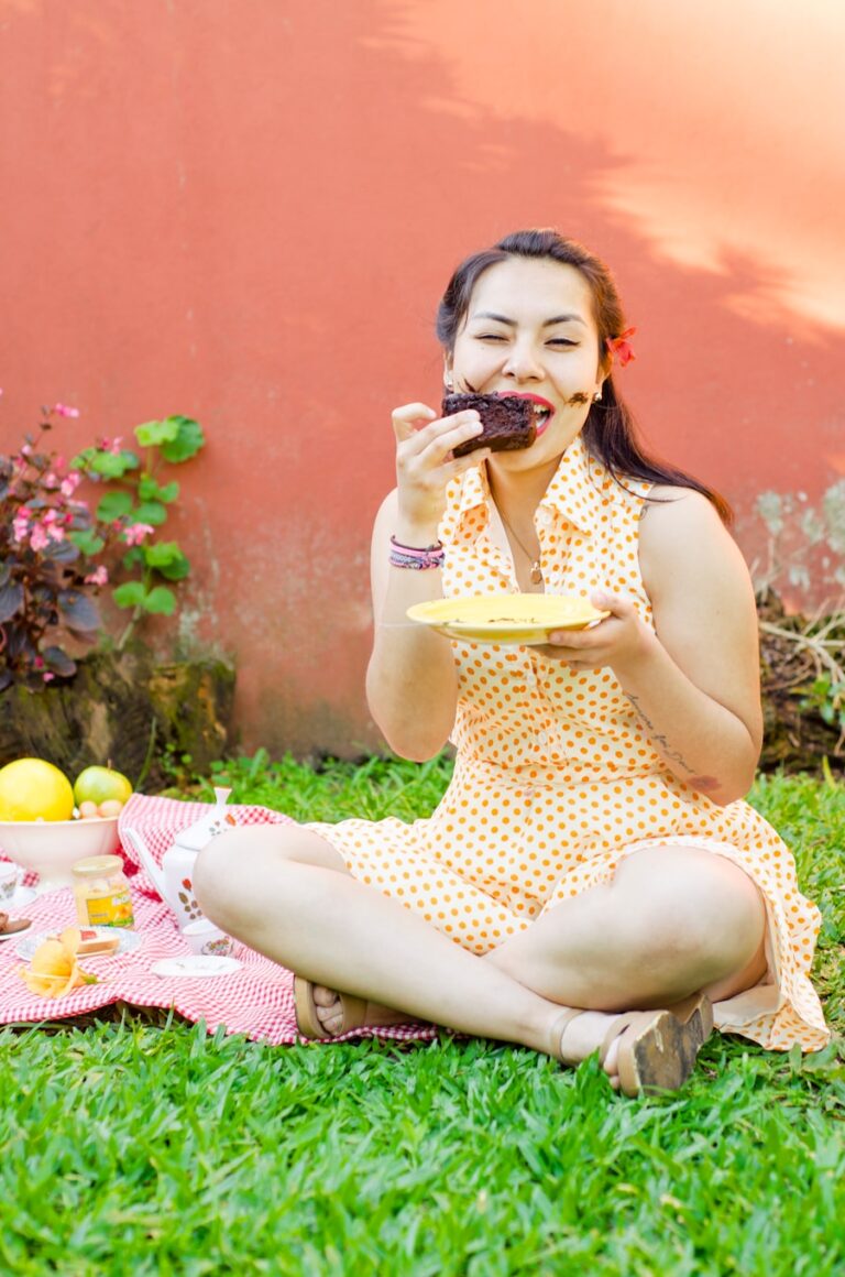 Photo "How to learn to eat mindfully to avoid overeating"