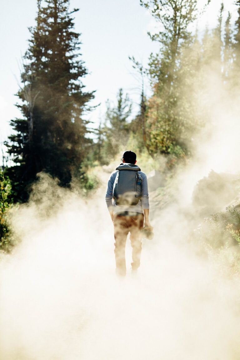 Photo "How to protect yourself from environmental allergies during outdoor activities"